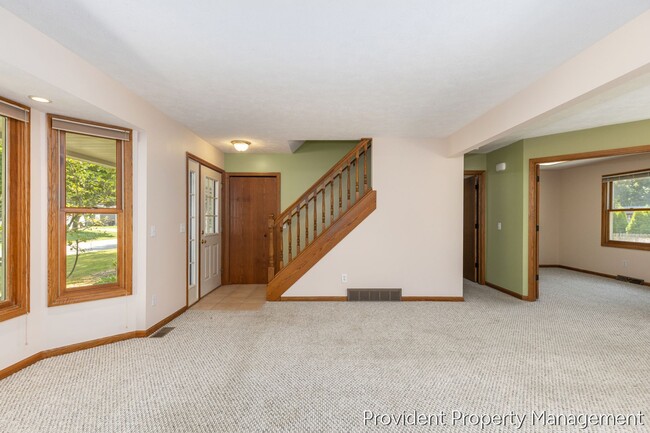 Photo - 1030 73rd St SE