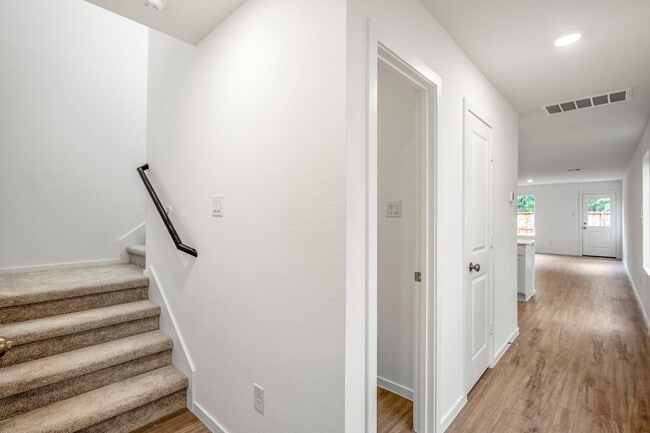 Photo - 21463 Carosella Dr