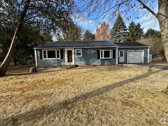 Building Photo - 17 Fairlawn St Rental