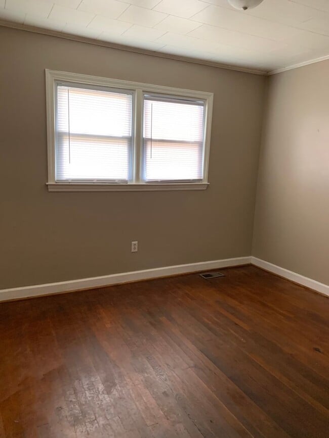Photo - 235 Eastbrook Dr Unit 1