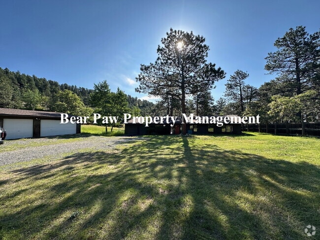 Building Photo - "Charming 3-Bed Oasis with 2 Baths in Nort... Rental