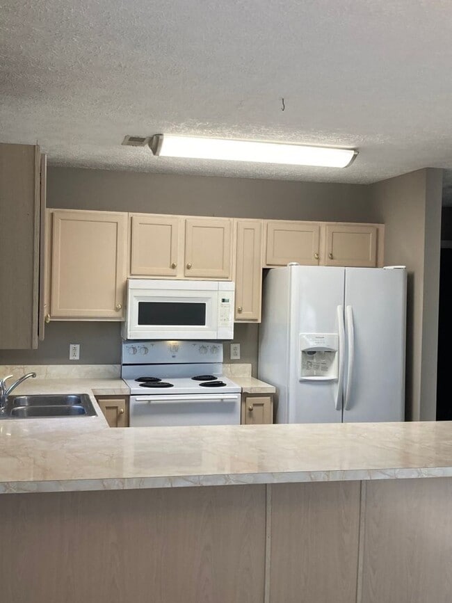 Photo - Spacious Home in Asheford Crossing