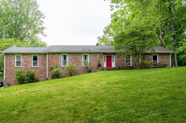 Photo - 1105 Chelsey Ct House