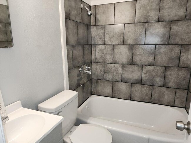 Photo - First month rent Free! All utilities paid! Unit B