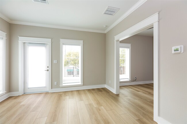 Photo - 12 Evia Main Unit 2202