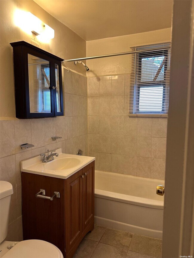 120 Division Ave Unit 1 B Apartment For Rent in Levittown, NY