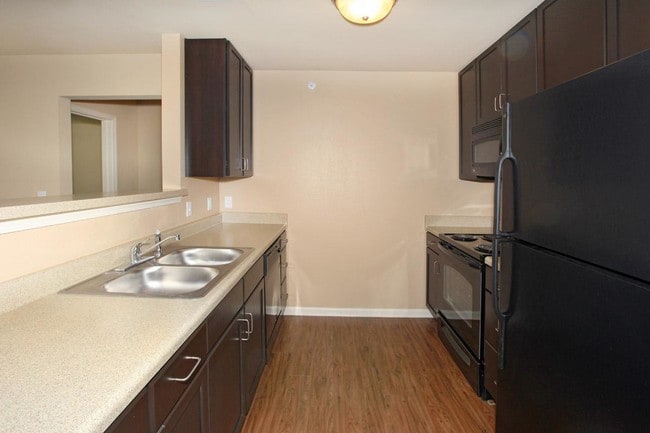 Photo - Woodcrest Apartments