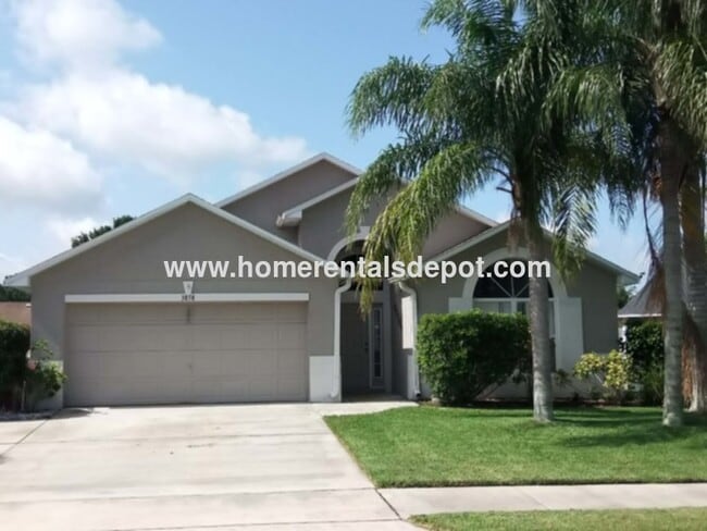 Building Photo - "Charming 3-Bed Pool Home with 2 Full Baths in St. Cloud – 1,642 Sq. Ft. of Comfort Awaits!" Pool...