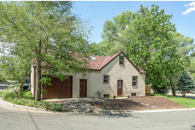 Photo - 5897 Concord Blvd