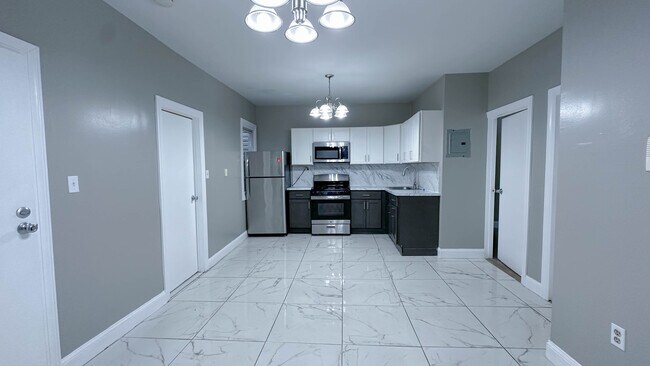 Photo - 165 Winfield Ave Unidad 4