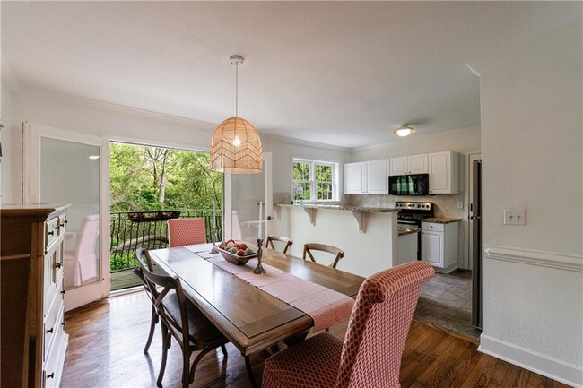 Building Photo - 115 Peachtree Memorial Dr NW Unit C1