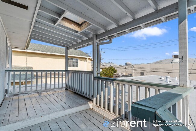 Photo - 1829 Hamlet St