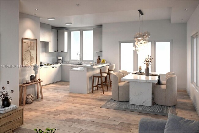 Photo - 824 SE 12th Ct