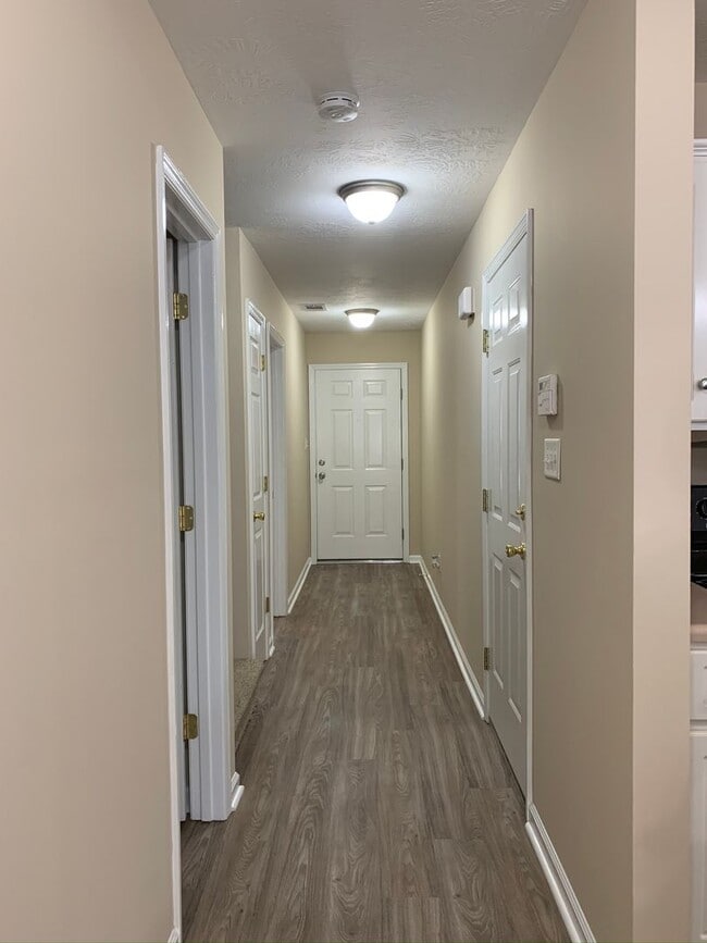 Photo - Townhome just minutes to Gate 2.