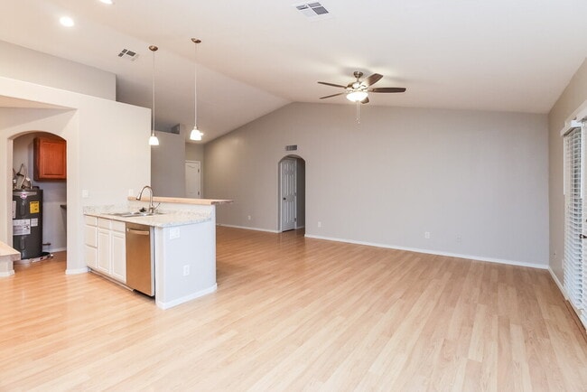 Photo - 1136 N Cottonwood Ct