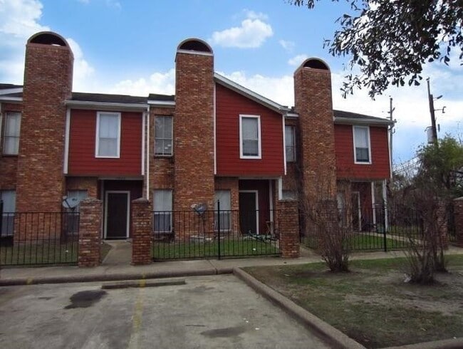 Building Photo - 7718 W Gulf Bank Rd