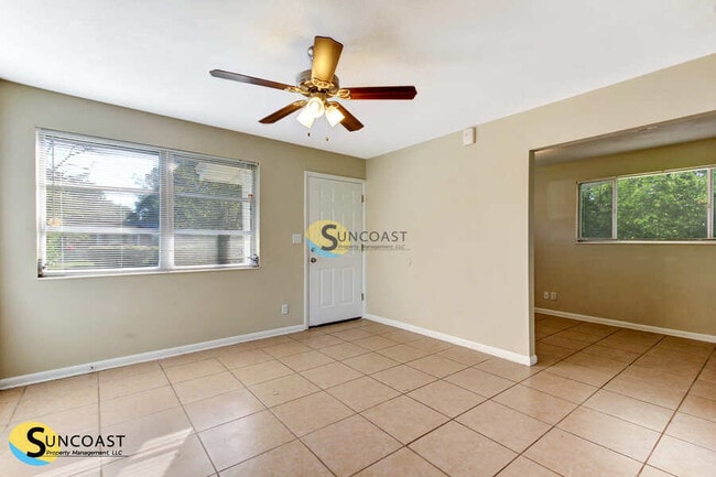 Photo - 2156 Bunting Dr