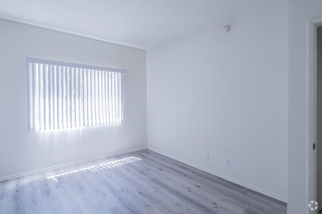 3631 Watseka Ave. los Ángeles, CA, 90034-7561