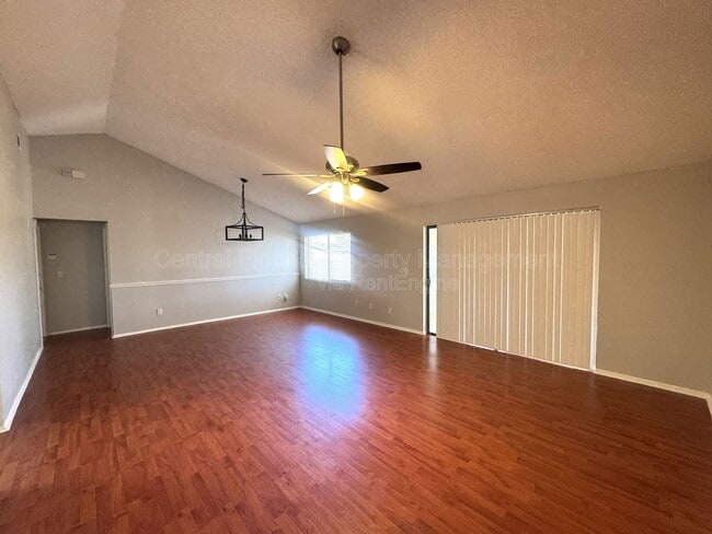 Photo - 820 Sutter Loop