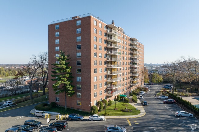 Photo - Executive House Condominium