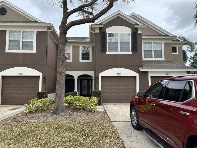 Building Photo - "Spacious 3-Bed Townhouse with 2.5 Baths in Beautiful Bradenton!"