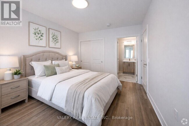 Photo - 155 King St N Unit 606