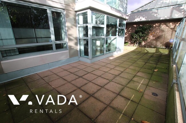 Photo - Buchanan East 1 BR APT Rental 306-4398 Buchanan St Burnaby: VADA Unité 306