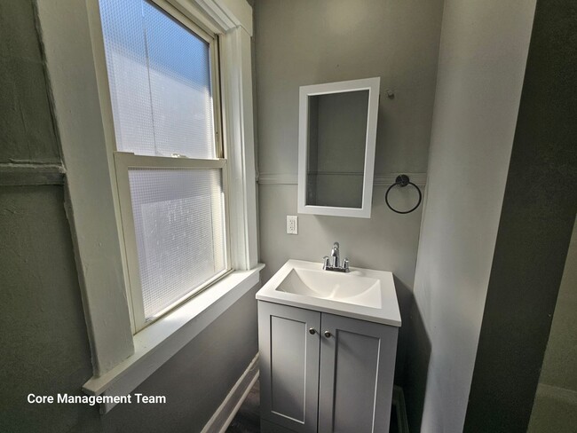 Photo - Updated 1 bedroom 1 bath apartment for rent!