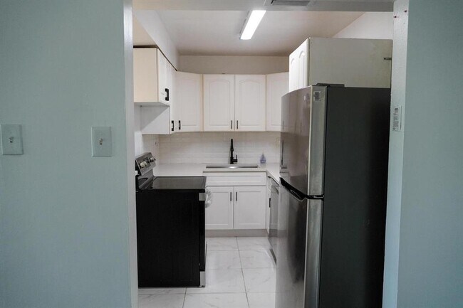 3710 N Pine Island Rd Unit 334