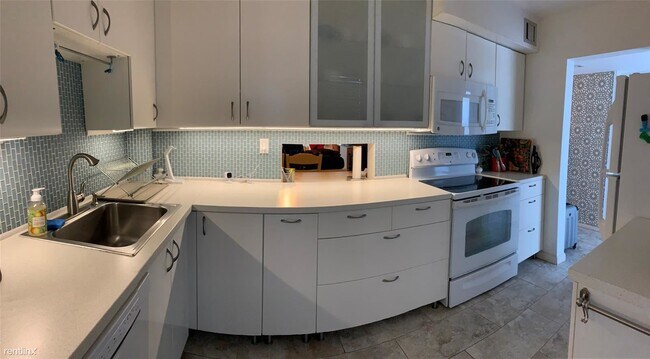 Photo - 2 br, 2 bath Condo - 1609 N Riverside Dr A... Unidad Apt 405