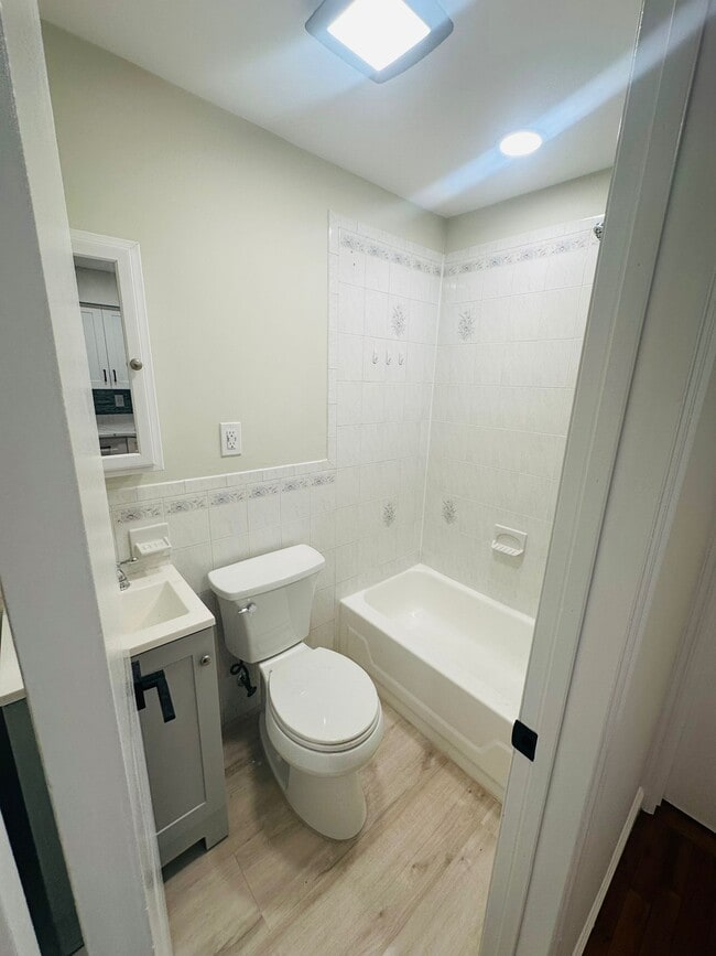 Photo - 7 Wallis Ave Unidad 1