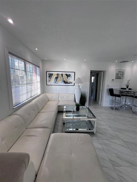 Photo - 601 SE 5th Ct Unit 301