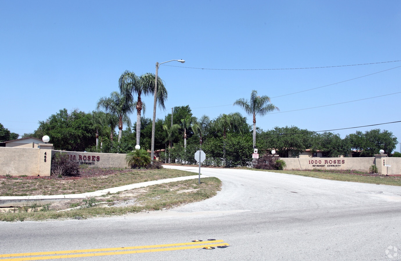 1000 Roses Retirement Community - 1000 Roses Retirement Community Apartments