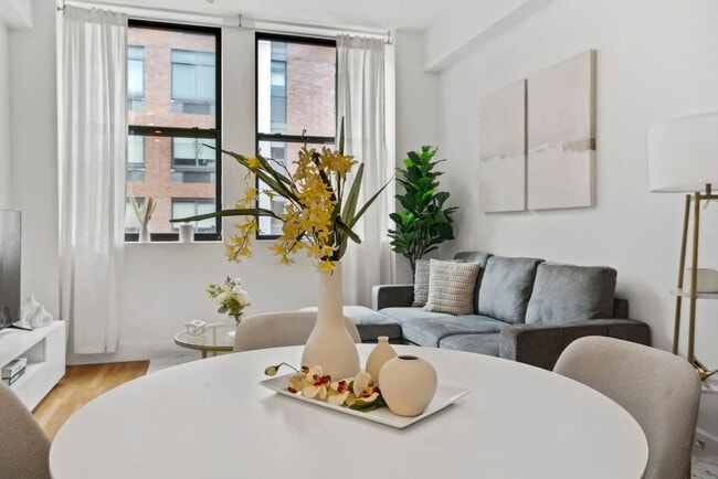 Photo - 517 W 45th St Unidad FL4-ID1225955P