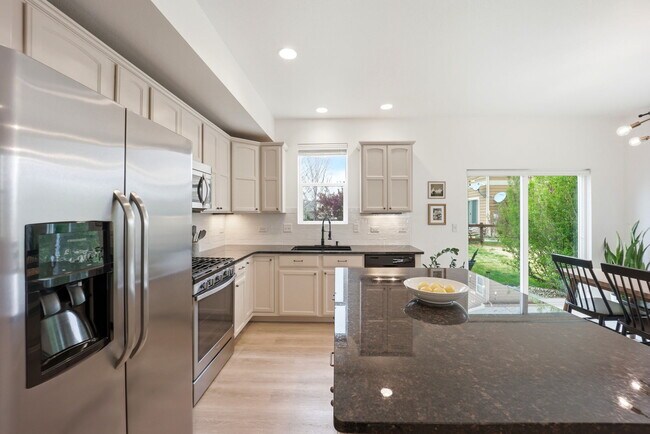 409 Noquet Ct