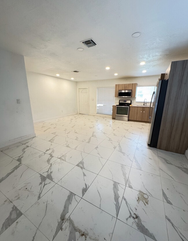 Building Photo - 17175 NW 41st Ave Rental