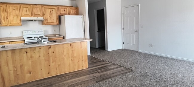 Photo - 1255 N 575 W