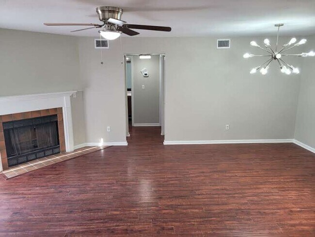 Photo - Greenbrier Unidad A