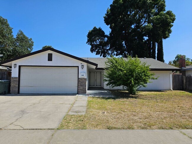 For Rent: Cozy 2-Bedroom Home in Merced, CA - For Rent: Cozy 2-Bedroom Home in Merced, CA
