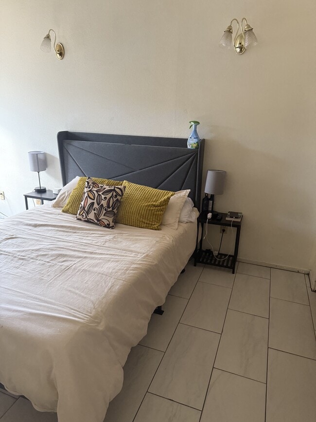 Photo - 797 W Mesa Verde Dr Unit 1