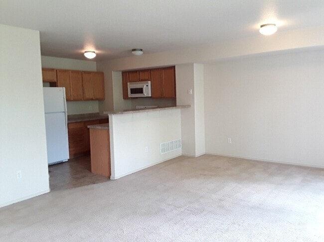 Photo - Wonderful End-unit townhome that backs to beautiful open space!