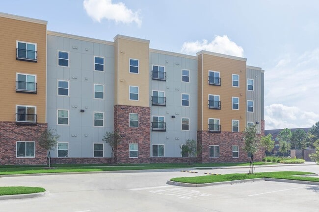 Building Photo - 11777 Nicholson Dr Unit #11777