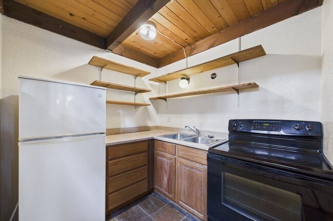 Photo - 2910 Greenbriar Ln Unit B