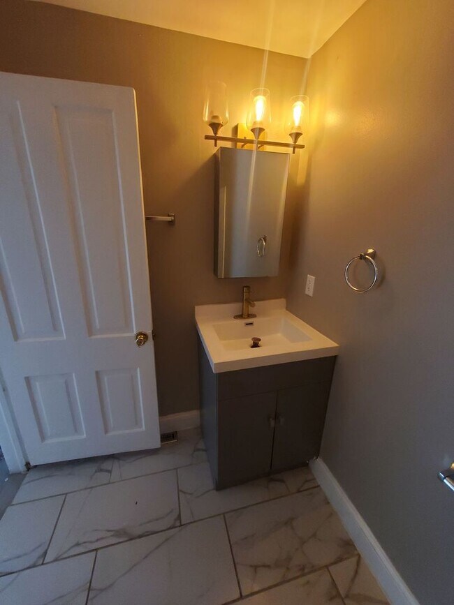 Photo - 3201 Charles St Unit Lower