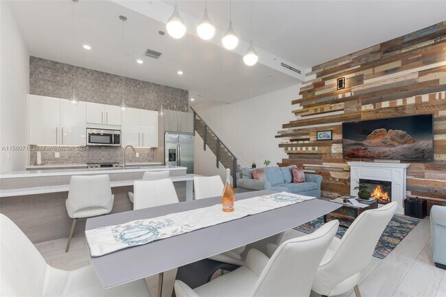 Photo - 812 NW 44th Ter