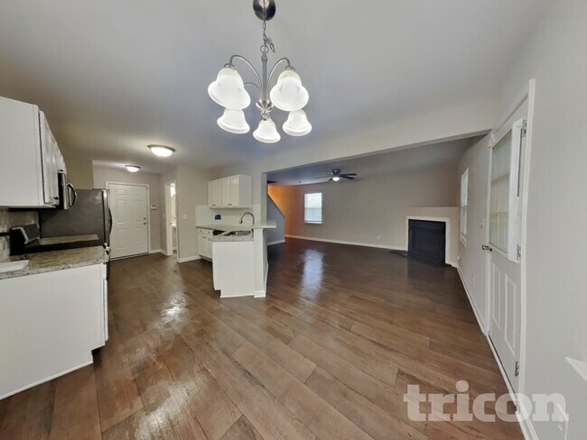 Photo - 705 Champion St