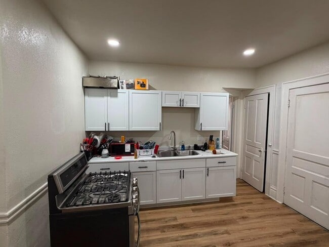Photo - 3356 N Buffum St