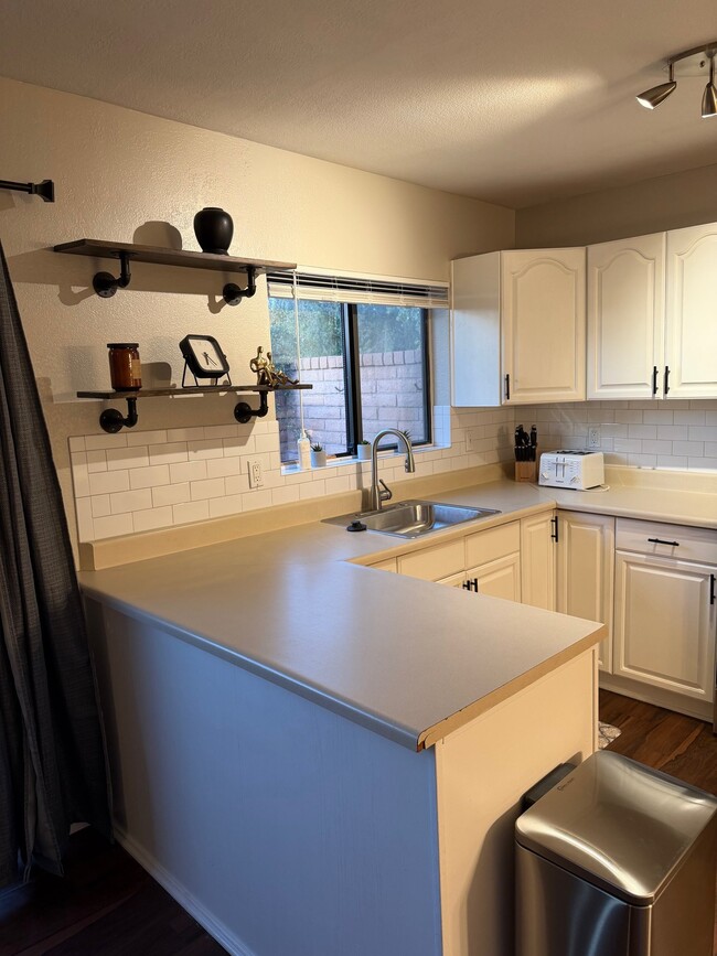 Photo - 1033 W Laguna Dr Unidad 1200