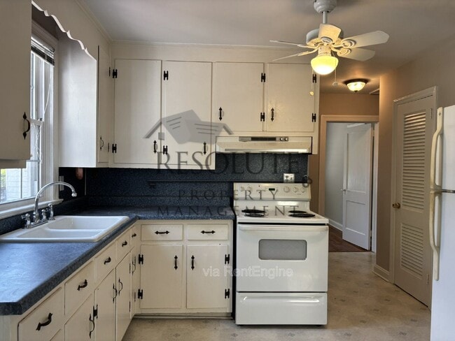 Photo - 321 E Church St