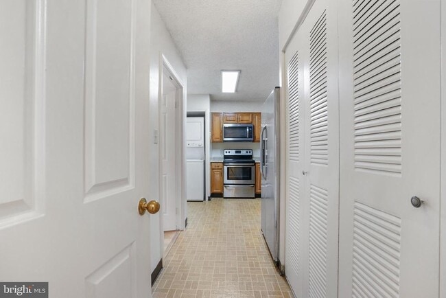 Photo - 3800 Powell Ln Unit 619